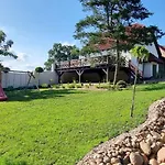 Eber Z Dala Od Miasta Villa Wawrzyszow