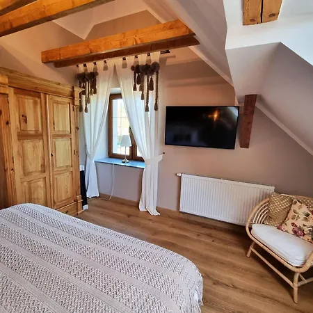 Eber Z Dala Od Miasta Villa *