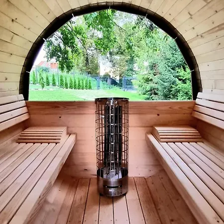 Eber Z Dala Od Miasta Villa