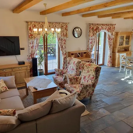 Villa Eber Z Dala Od Miasta
